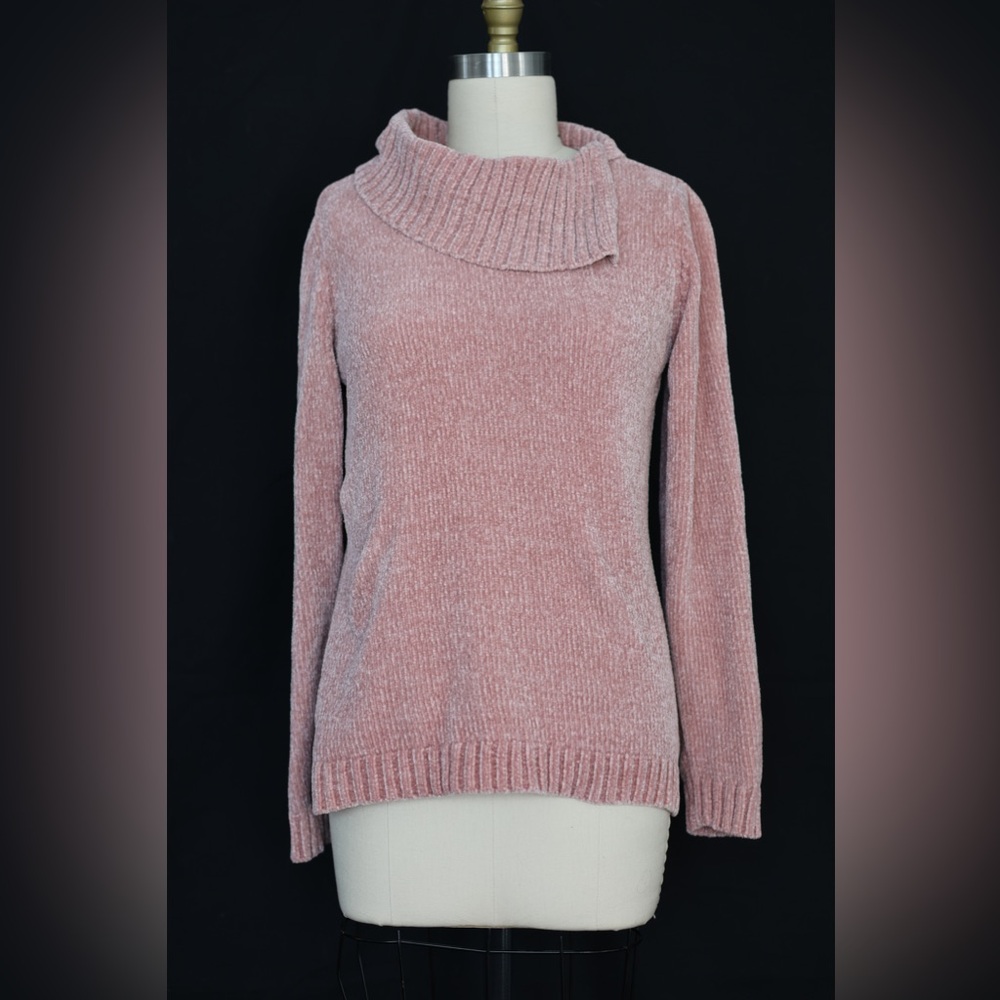 Cozy Pink Turtleneck Sweater
